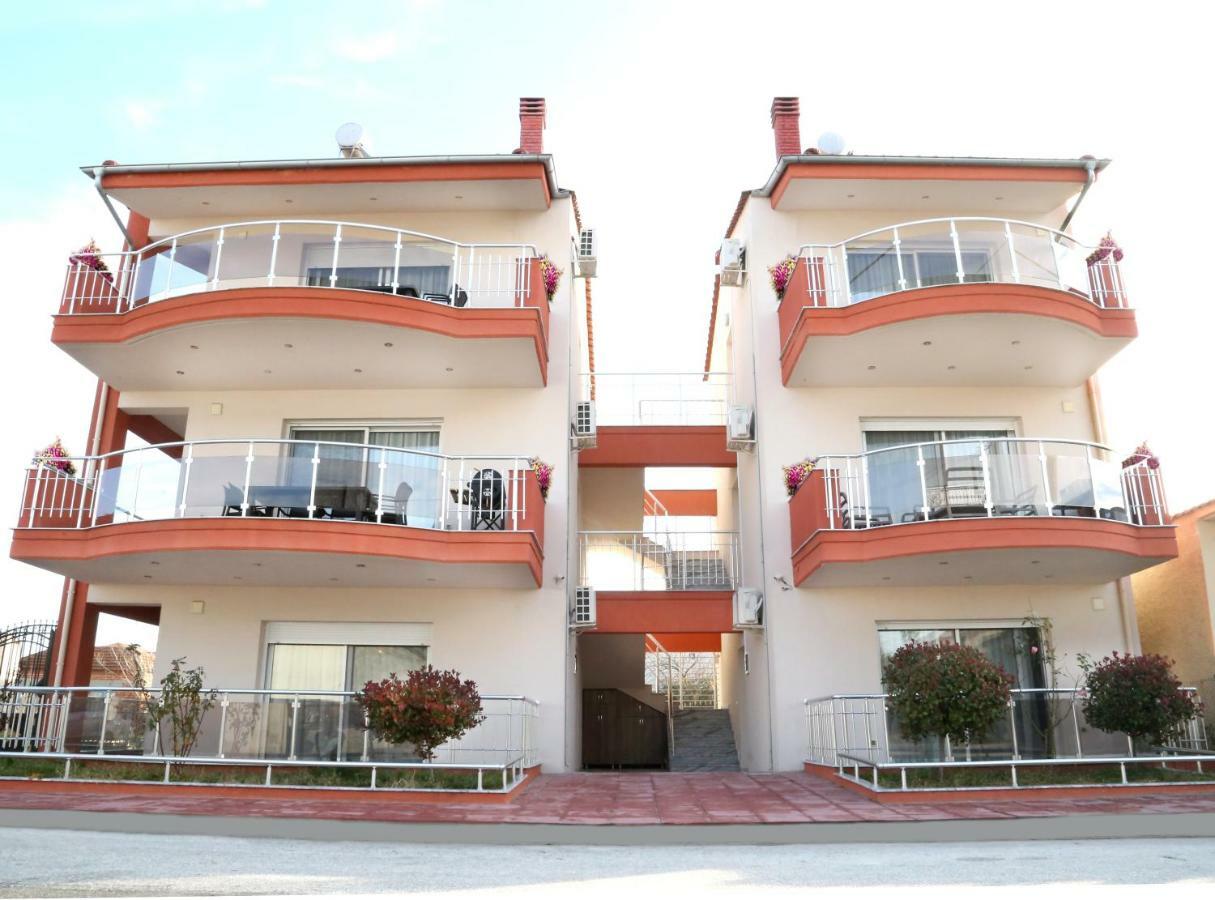 Sinanis Family Apartments Keramotí Esterno foto
