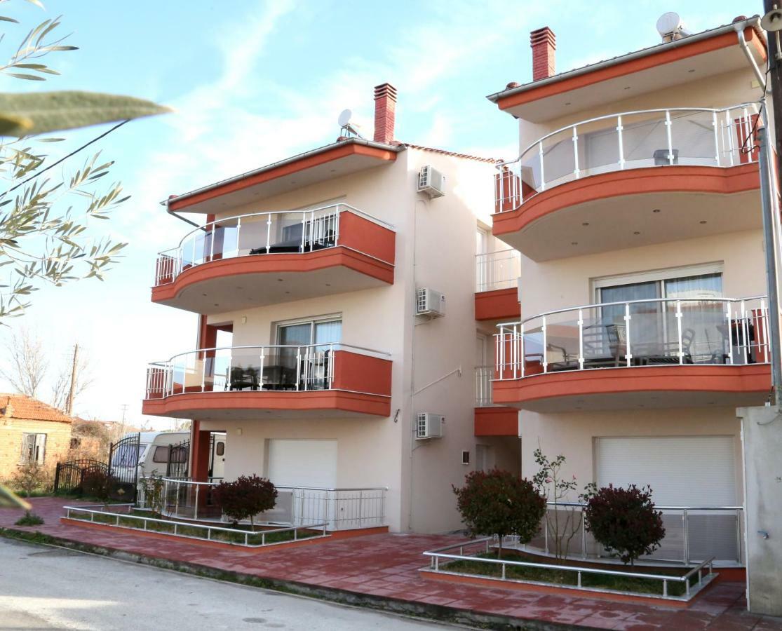 Sinanis Family Apartments Keramotí Esterno foto