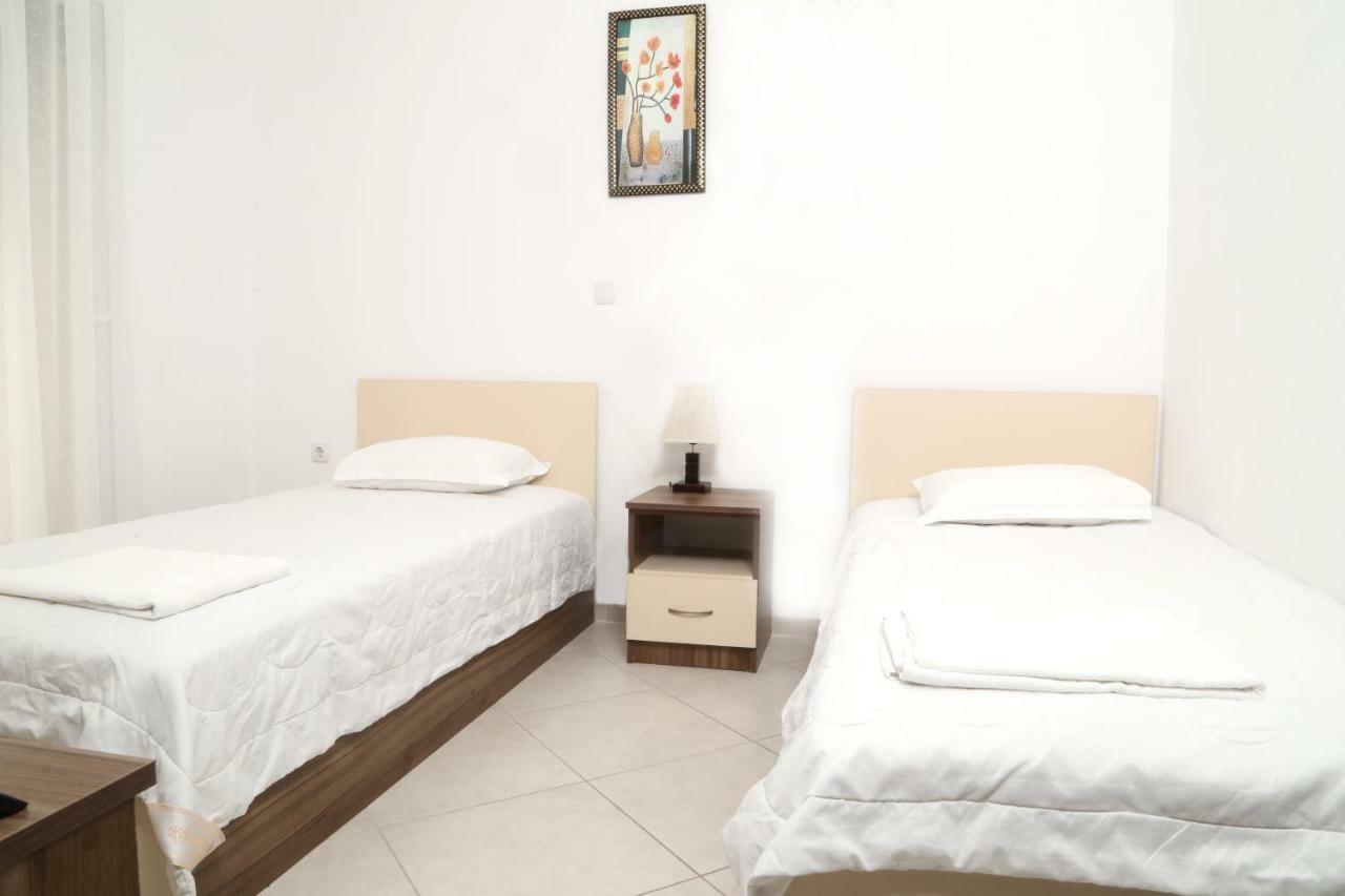 Sinanis Family Apartments Keramotí Esterno foto